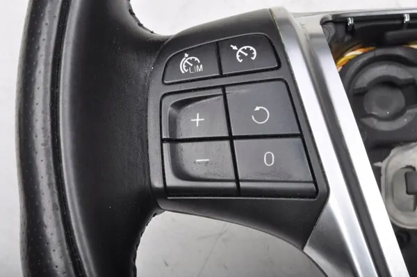 Volant Cuir Volvo OEM 345624 Multi Redesign image 10