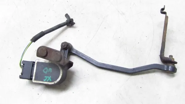 Volvo XC60 Xenon Nivåsensor OEM 8G9N-3C097-AA image 2