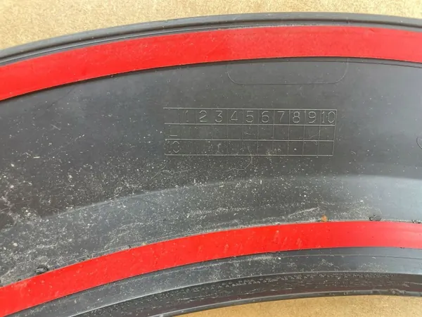 OEM 8W9853717 Front linker Kotflügelschutz Audi A4 B9 image 9