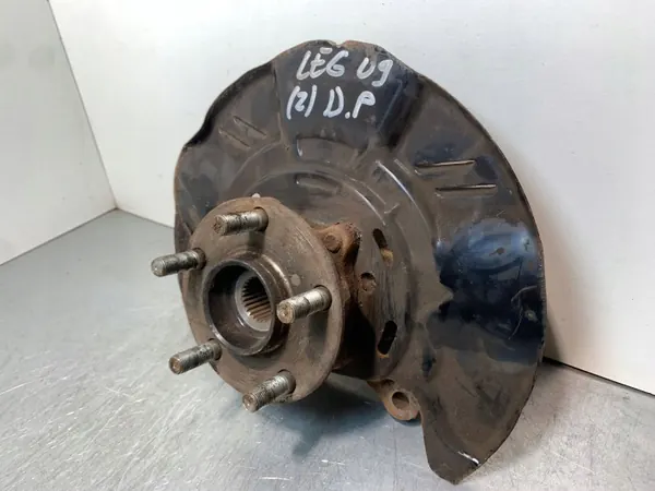 Subaru FBZ24671 Framhjulsnav - Begagnad OEM-del image 3