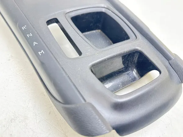 2013 Citroen DS4 Gear Shift Frame image 2