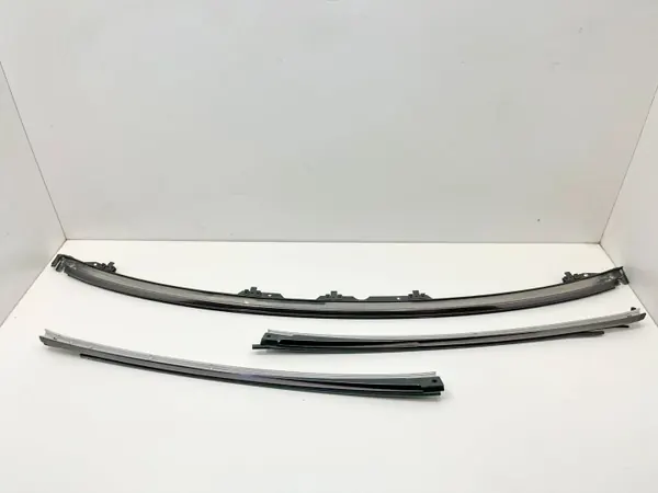 Mercedes-Benz SL R129 tuulilasin tiiviste OEM A1296900280 image 2