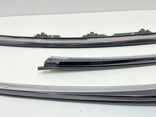 Mercedes-Benz SL R129 tuulilasin tiiviste OEM A1296900280 image 3