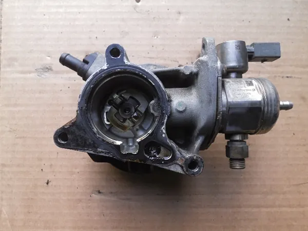 Bomba de Combustível VW Audi Skoda 1.8 TFSI 06H127025G image 2