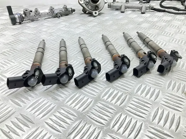 Conjunto de injeção de combustível Audi A7 S7 4G 2011 059130277CD image 4