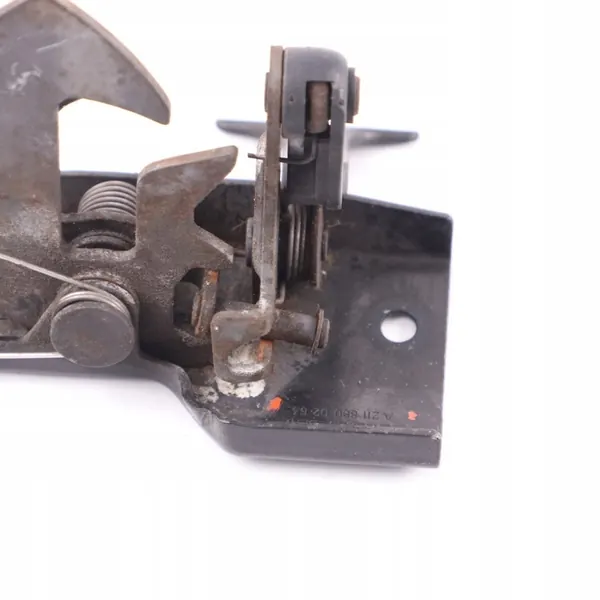 Mercedes W211 Motorhuv Lås A2118870027 image 3