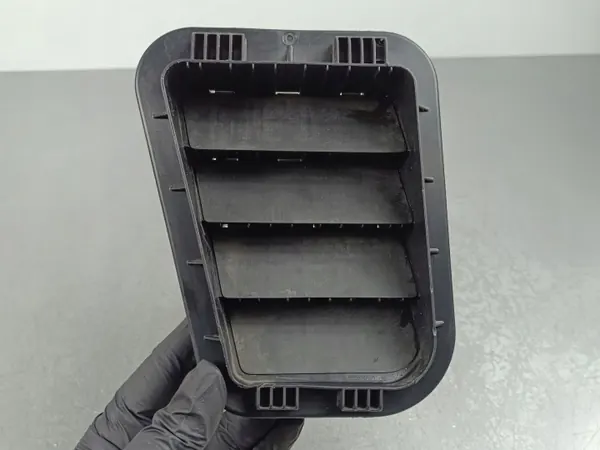 Grille de Vent Kia OE OEM FOB43040 - État Utilisé image 5