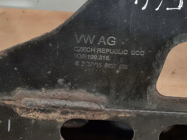 Trave anteriore Skoda Octavia III 5E VW Golf VII OEM 5Q0199315Q image 6