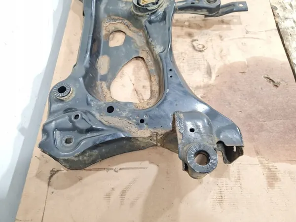 Trave anteriore Skoda Octavia III 5E VW Golf VII OEM 5Q0199315Q image 8