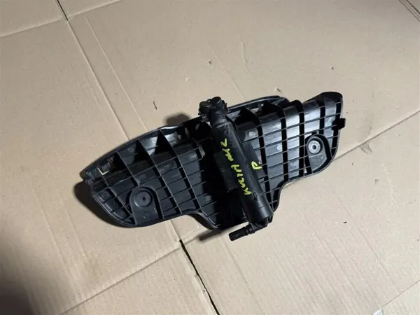 Ajovalopesuri OEM GV41-13L014AE Oikea Etu Ford Kuga image 4