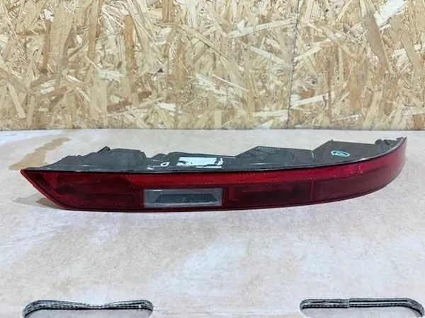 Audi Q7 II Linker Achterlicht Bumper OEM 4M0945095 image 2