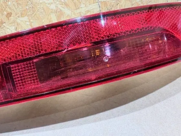 Audi Q7 II Linker Achterlicht Bumper OEM 4M0945095 image 3