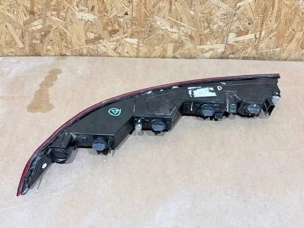 Audi Q7 II Linker Achterlicht Bumper OEM 4M0945095 image 4