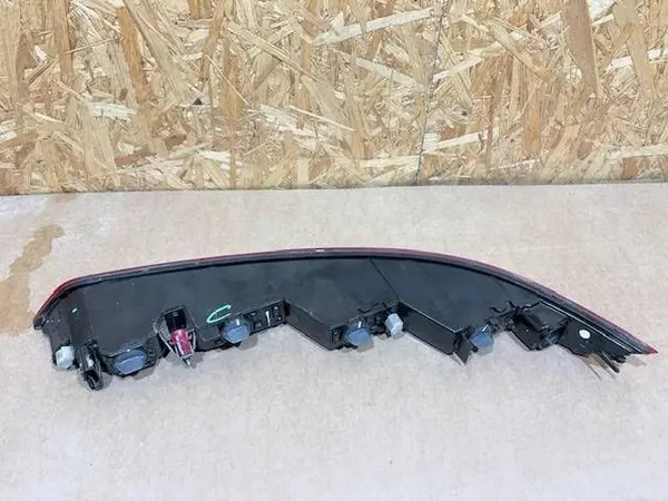 Audi Q7 II Linker Achterlicht Bumper OEM 4M0945095 image 5