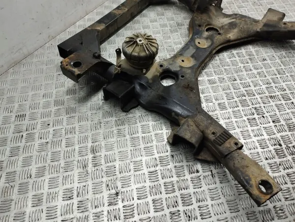Mercedes-Benz Vito Viano W639 Etuaputuki OEM AMD75793 image 6