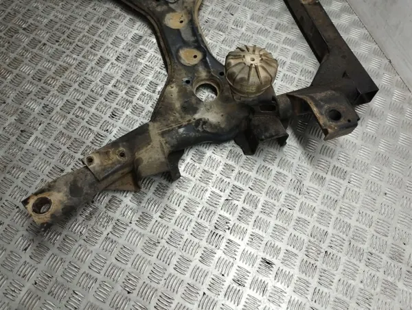 Mercedes-Benz Vito Viano W639 Etuaputuki OEM AMD75793 image 7