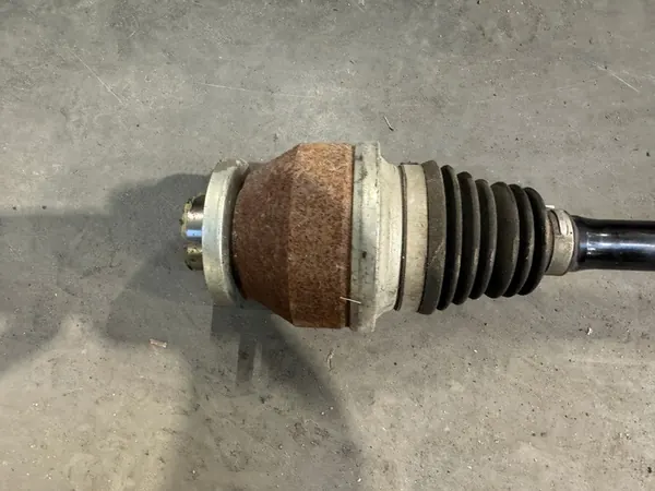 VW T6 2.0 TDI Vänster Framhjulaxel image 2