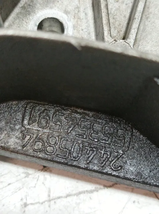 Öljypumppu OEM 244055894 Fiat Stilo 1.6 16V:lle image 3