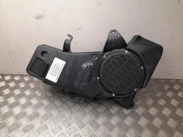 Haut-parleur graves Jeep Compass 2018 OEM 68245819AA image 2