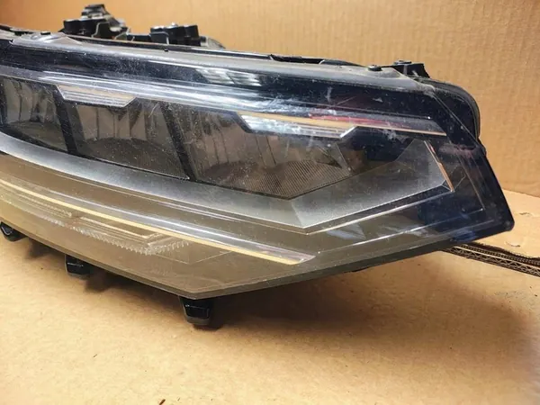 Oikea Ajovalaisin Volkswagen PASSAT B8 3G1941036Q image 3