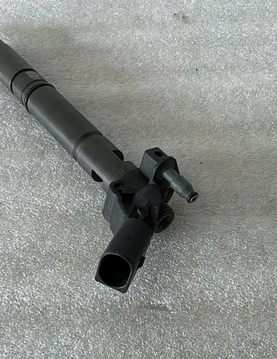 Iniettore 4.0 TDI Audi A8 Touareg 057130277BB image 2