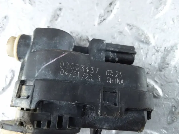 Scheinwerfer-Einstellmotor Toyota Corolla Cross OEM 8566116020 image 4