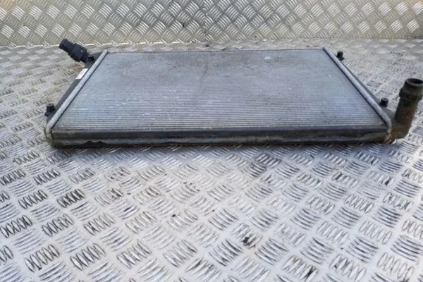 Radiador de agua AUDI A3 CABRIO 2.0L diesel image 3