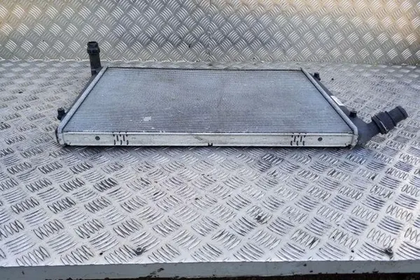 Radiador de agua AUDI A3 CABRIO 2.0L diesel image 5