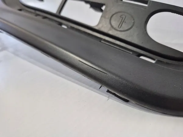 Vasen etupuskuri Volvo S60 V60 II 2013-2017 OEM image 5