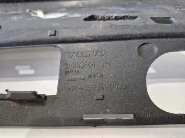 Vasen etupuskuri Volvo S60 V60 II 2013-2017 OEM image 9