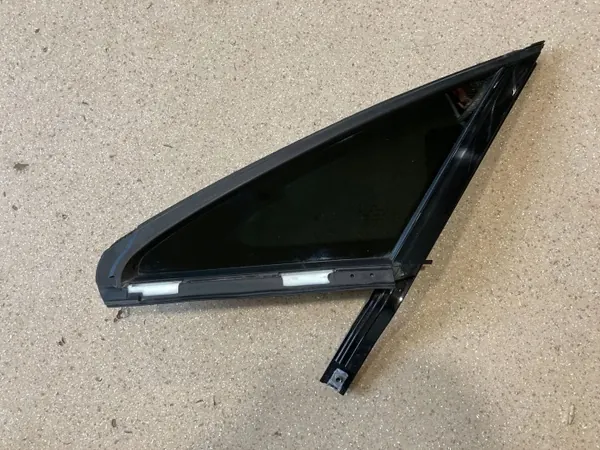 Vidro traseiro carroçaria Mercedes-Benz E W238 OEM A2386709000 image 2