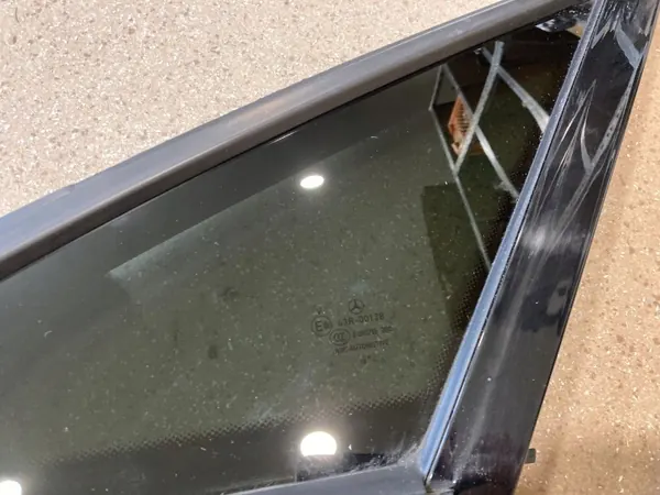 Vidro traseiro carroçaria Mercedes-Benz E W238 OEM A2386709000 image 10