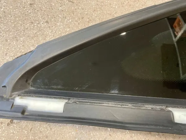 Vidro traseiro carroçaria Mercedes-Benz E W238 OEM A2386709000 image 4