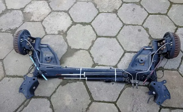 Achterasbalkophanging OEM ZAWIESZENIE BELKA OŚ TYLNA TYŁ image 2