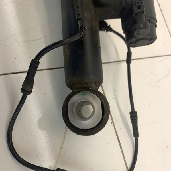Ilmatanko taka vasen OEM 883733328 BMW 7 G11 G12 image 8