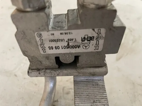 Oliekoeler Mercedes-Benz OE A2215003200 image 3