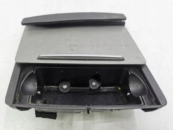 Käytetty tuhkakuppi OEM 4F1857051C Audi A6 2007 image 6