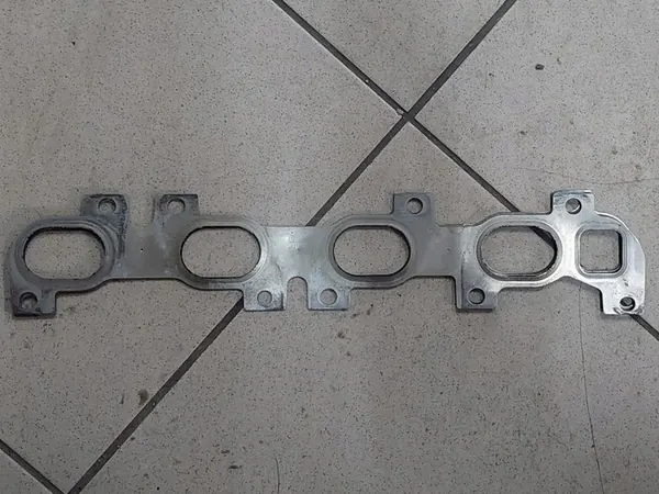 Exhaust Manifold Gasket Jeep Wrangler JL 55277685 image 1