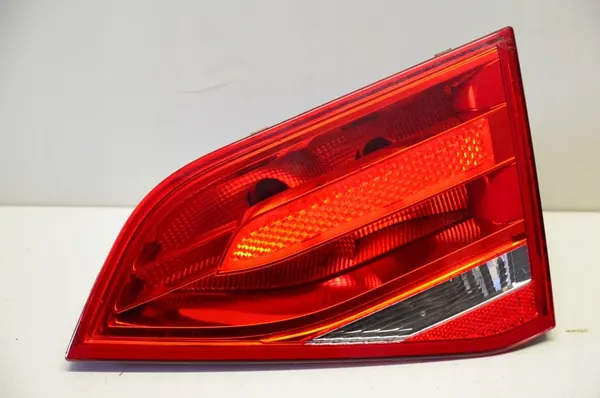 Luz trasera derecha Audi A4 B8 Sedan image 5