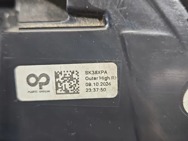 Luz trasera derecha guardabarros Skoda Octavia IV Kombi LED image 7