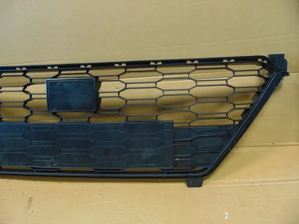 Front Bumper Grille Seat Arona 6F9853667D OEM image 3