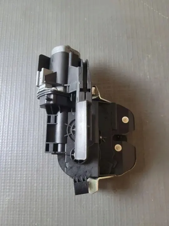 Baklucka Lås VW TOUAREG 2011 7P0827505C image 2