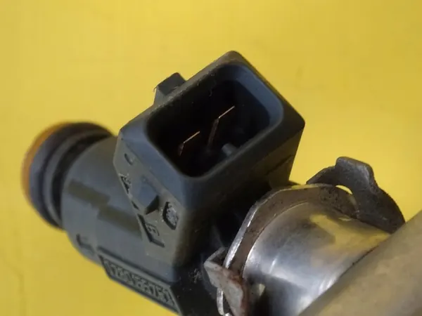 Brandstofrail Mercedes A W168 1.4B A0000788723 image 5