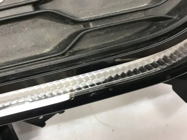 Indicador LED DRL direito Volkswagen T-Roc 2GA941056K image 6