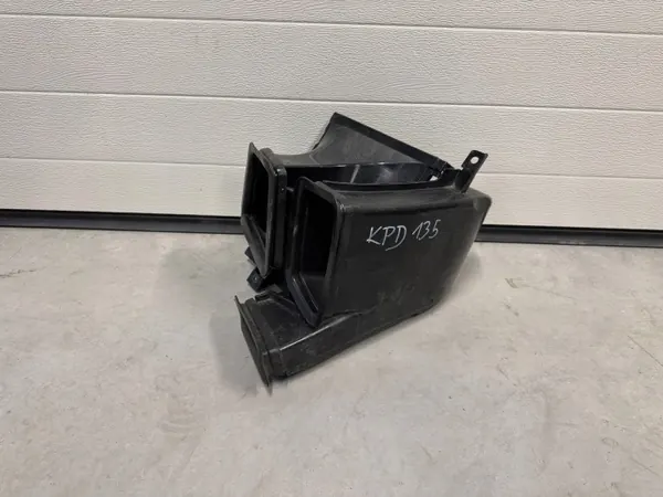 Ferrari Lufttunnel-Einlass OEM 000940945KPD135 image 2