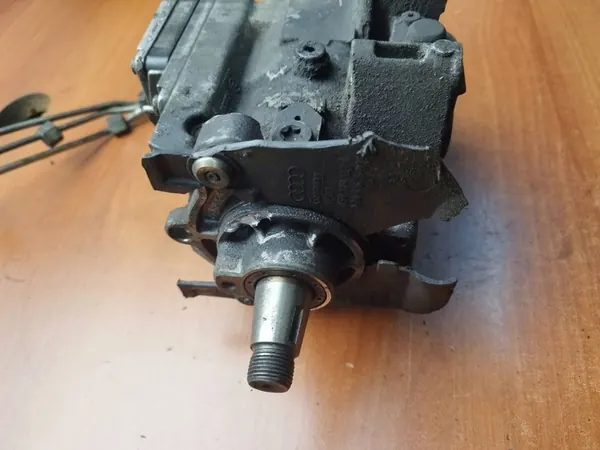 Audi Einspritzpumpe 0470506038 059130106K image 4