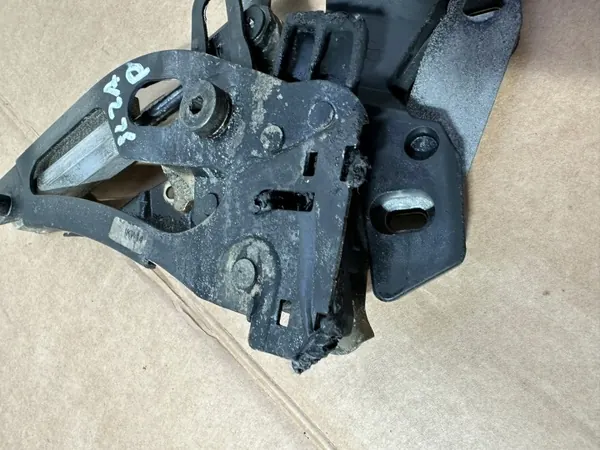 Dakslot actuator scharnier OEM A2307901471 rechts image 4