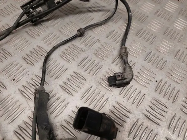Mercedes-Benz ABS-sensor OEM A2469059402 Vänster Sida image 6