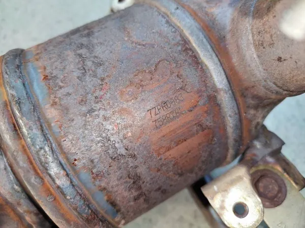 Gebrauchter Honda OE Katalysator 7ZPR0883 image 6