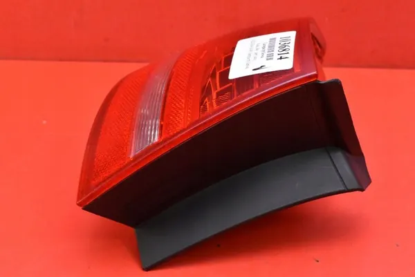 Luz trasera izquierda Audi A4 B8 Kombi 07-11 image 3